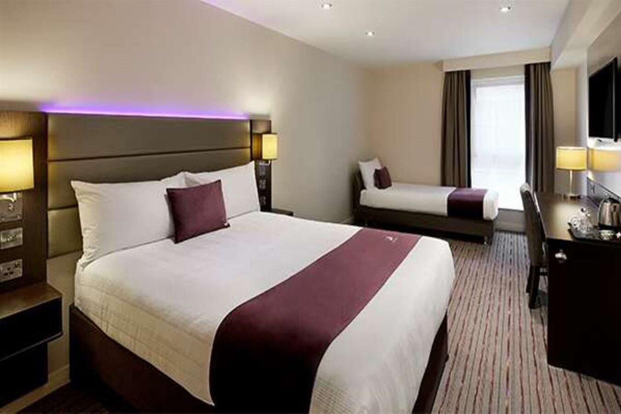 Premier Inn Premier Inn Saffron Walden Exterior foto