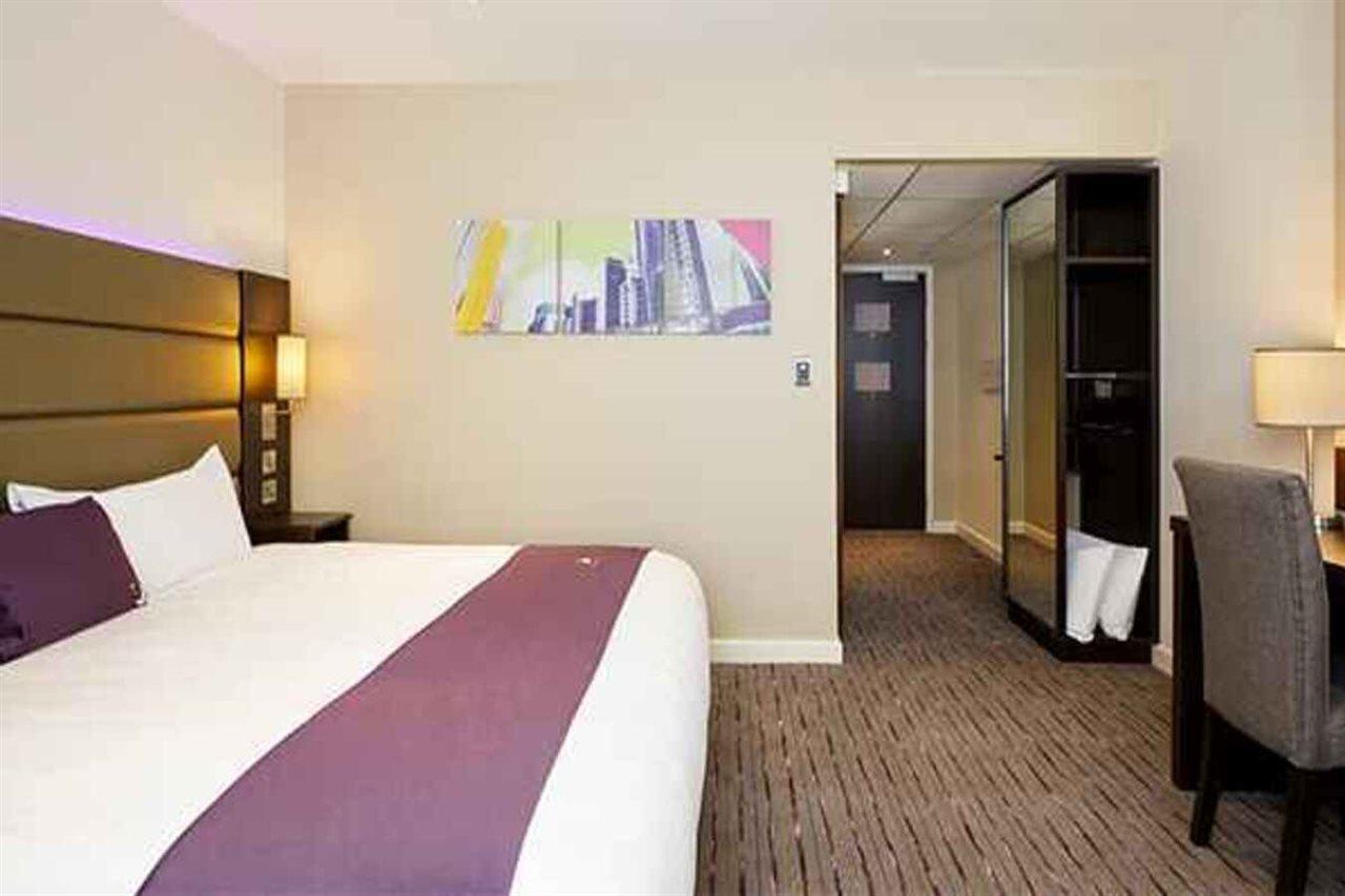Premier Inn Premier Inn Saffron Walden Exterior foto